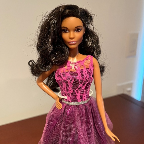 Barbie 2016 Holiday Barbie Doll AA - Picture 2 of 5